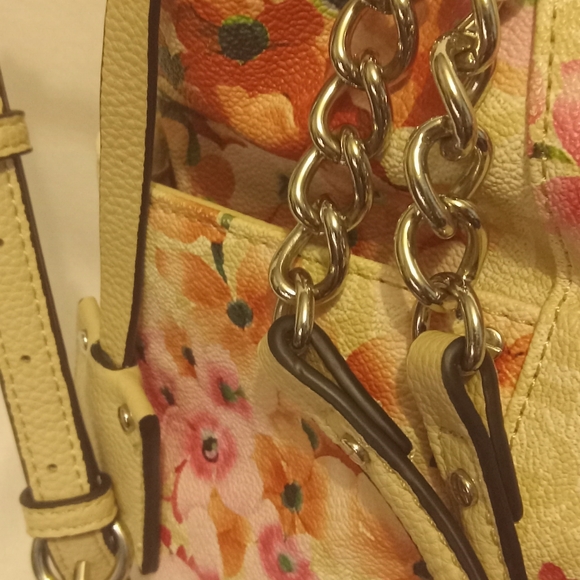 Dana Buchman Purse⁸ - Picture 5 of 8